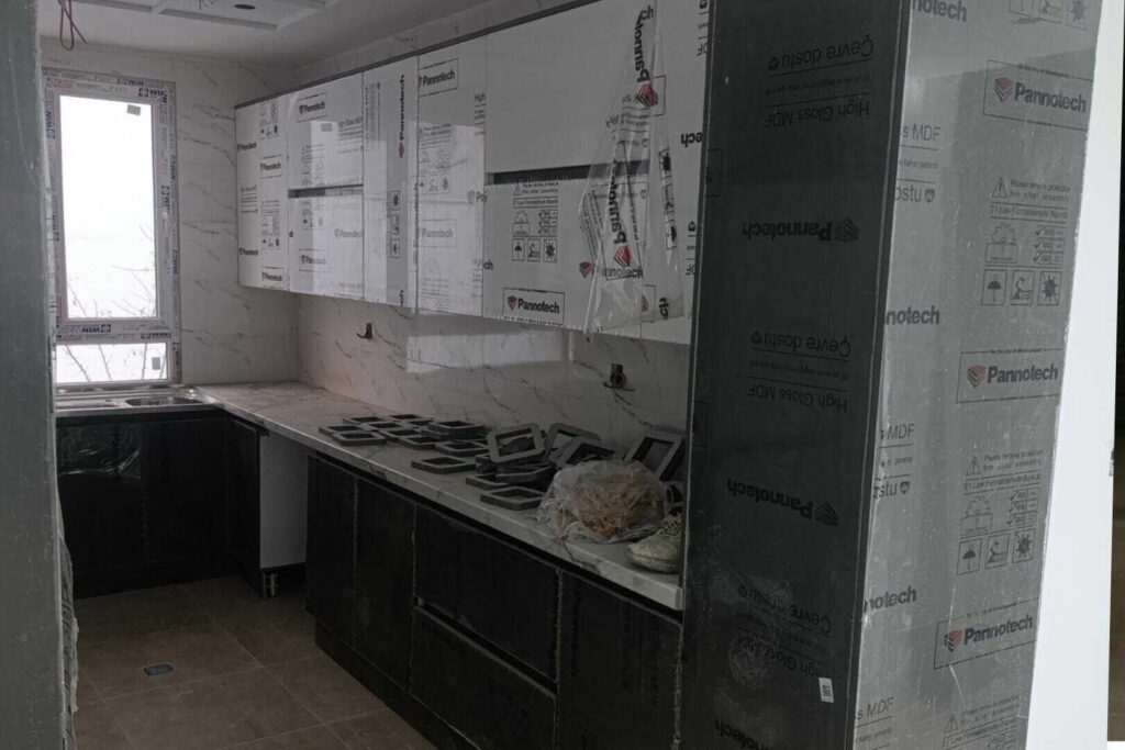 کابینت سفید هایگلاس در تهران