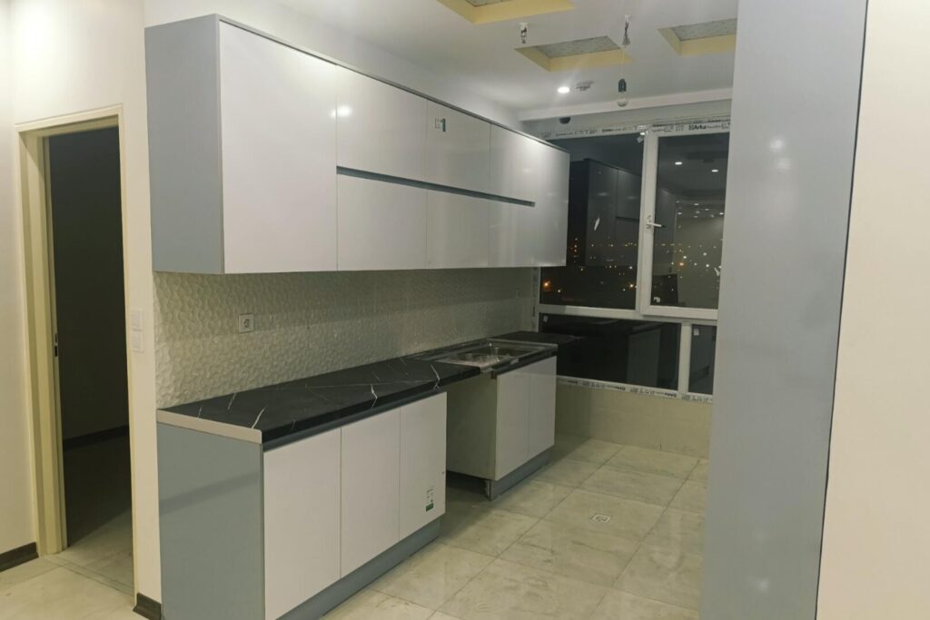 کابینت سفید و طوسی در تهران